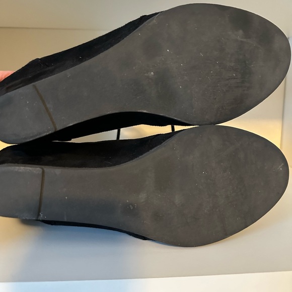 Black suede wedge lace up booties - Picture 4 of 6